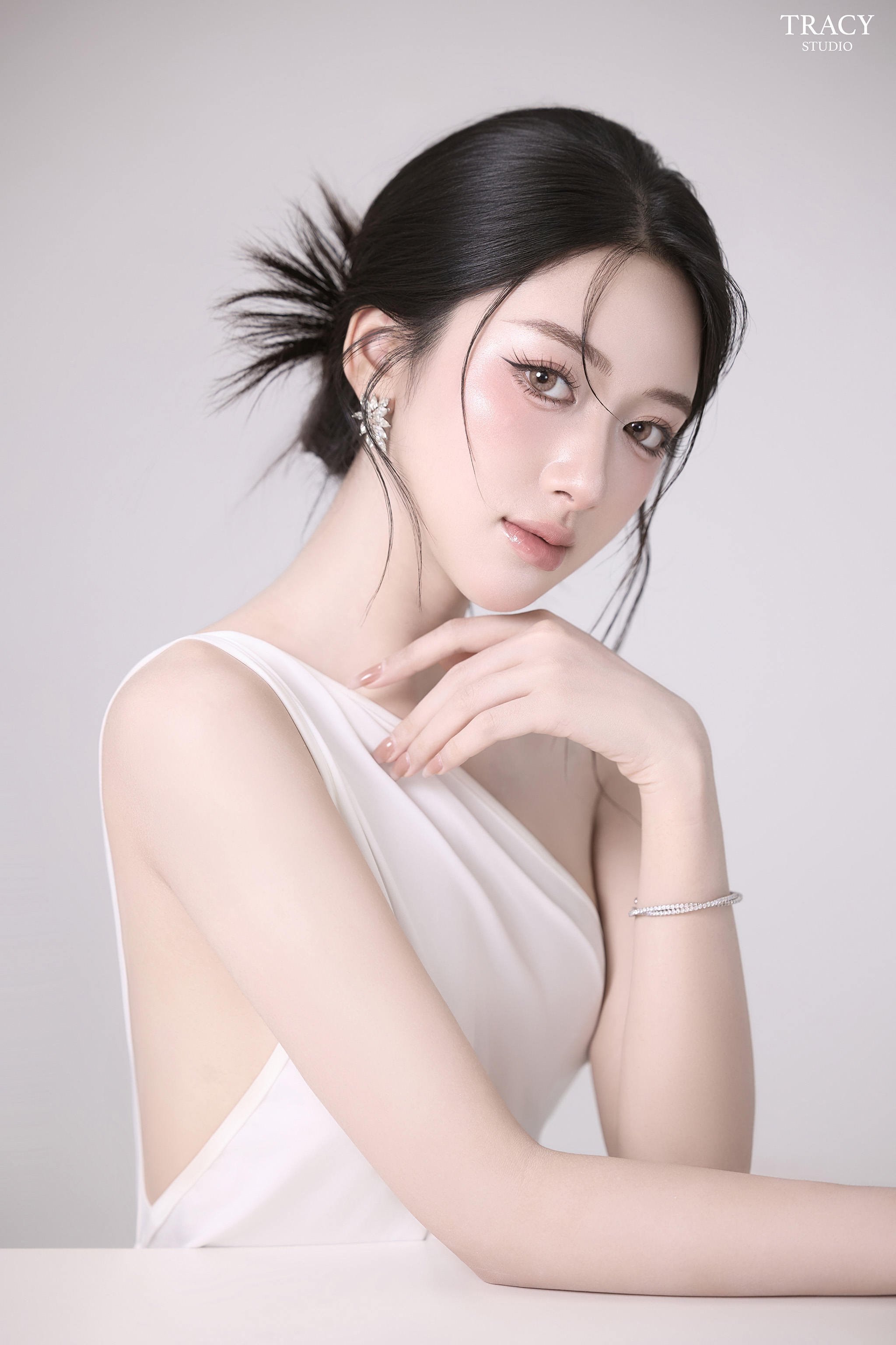 frontend/img/gallery/anh-beauty/tracy1042_(2) copy 2.jpg